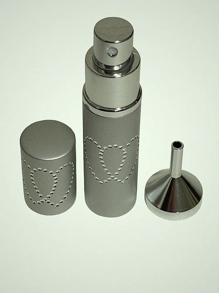 Heart Pattern Refillable Glass Aluminum Shelf Atomizer Bottle & Mini Funnel Set